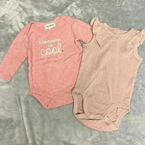 Rabbit + Bear and H&M - Organic Cotton - set of 2 Onesie.  Size 3 to 6 months